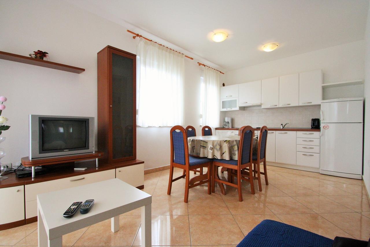Apartment Bilic With Balcony Poreč Eksteriør bilde